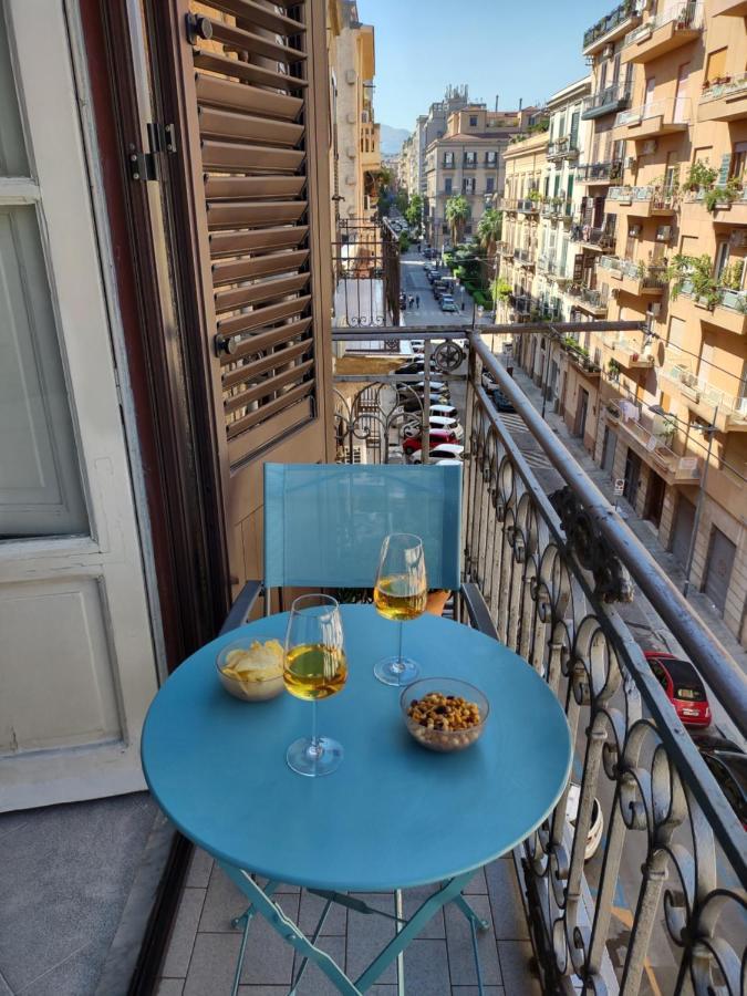 Central Apartment A Due Passi Dal Porto Palermo Exterior photo